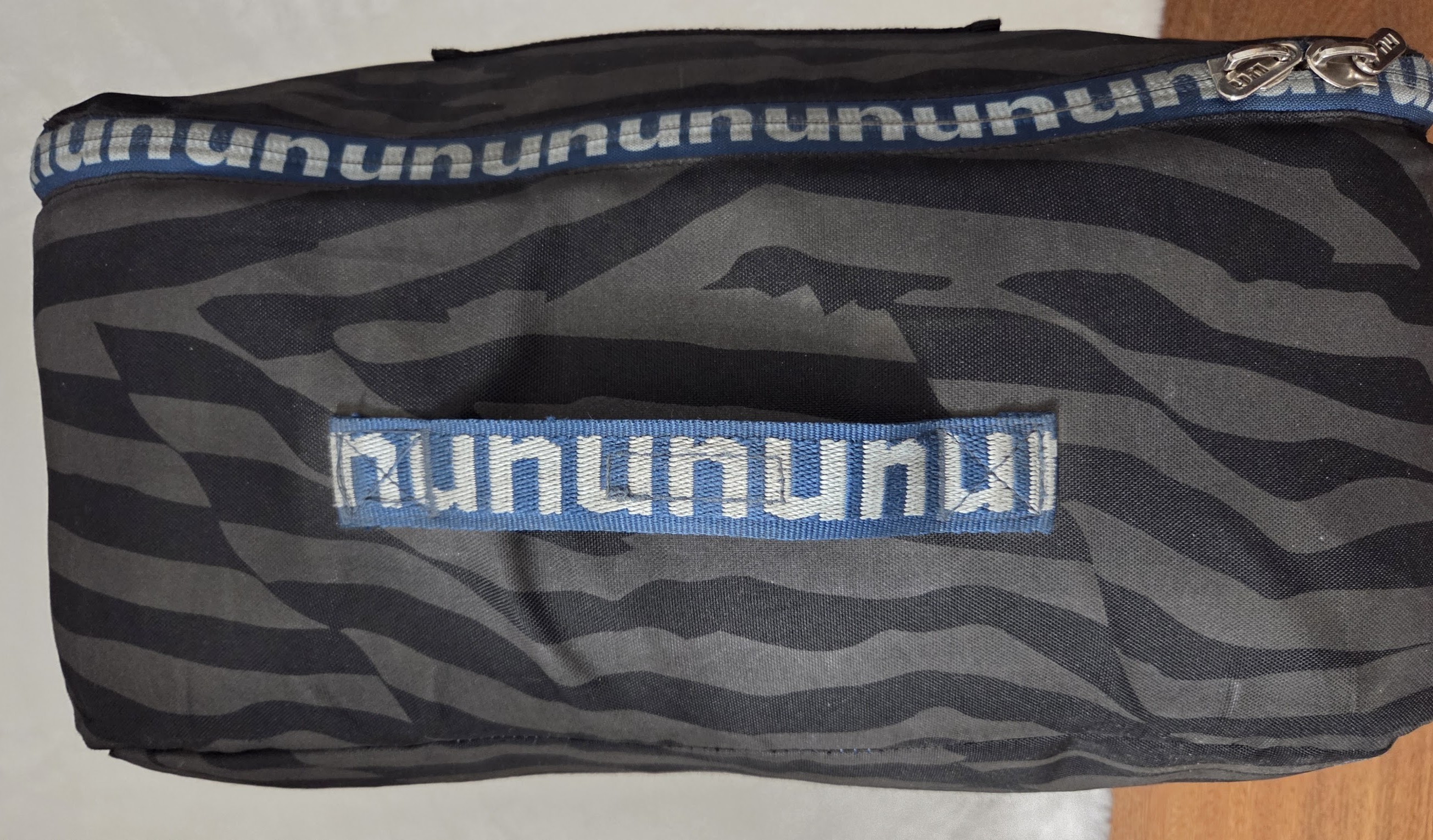 Nuuly delivery bag